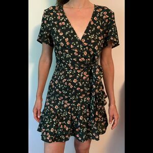 Polly floral wrap dress, tiered valance below waist, ties at the waistline, 6